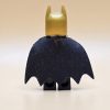 LEGO Batman Minifigur The Bat-Pack Batsuit (sh0310) – Gebraucht. Goldener Anzug mit Umhang aus der LEGO Batman Movie Serie. Perfekt für Sammler und LEGO-Fans.