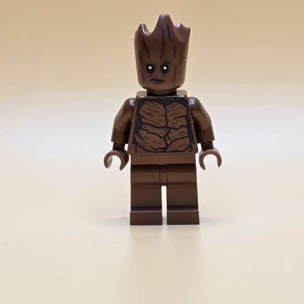LEGO Teen Groot Minifigur sh0501 – Gebraucht. Detaillierte Bedruckung aus Avengers: Infinity War. Perfekt für Sammler und LEGO-Fans.