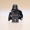LEGO® Super Heroes Minifigur Corvus Glaive sh0511 – Gebraucht. Schwarzes Outfit mit goldenen Akzenten, zerrissener Umhang und Kapuze. Perfekt für Sammler und LEGO®-Fans.