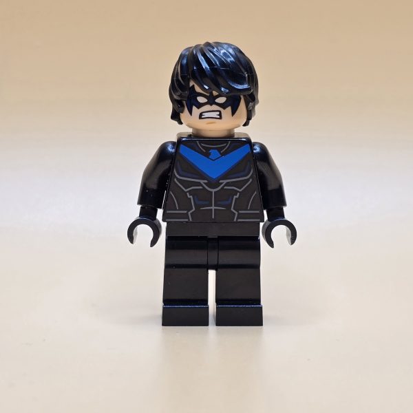 LEGO® Super Heroes Minifigur Nightwing (Rebirth) sh0659 – Gebraucht. Schwarzer Anzug mit blauen Akzenten. Perfekt für Sammler und LEGO®-Fans.