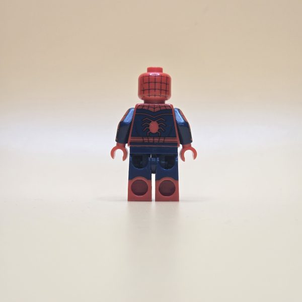 LEGO Spider-Man SH0299 – Minifigur aus Captain America: Civil War, gebraucht. Rotes Kostüm mit schwarzer Maske & großen roten Stiefeln.