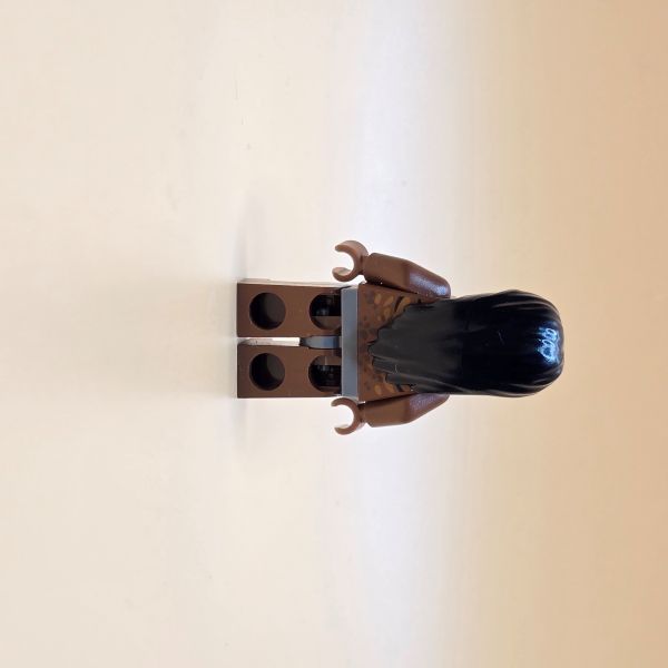 LEGO Lurtz Minifigur lor025 – Uruk-hai Kommandant aus Herr der Ringe. Sehr guter Zustand, keine Risse, mit kleiner Stresslinie. Für Sammler geeignet.