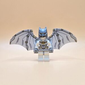 LEGO Minifigur Space Batman sh0146 – Gebraucht. Futuristischer Batman im silbernen Raumanzug mit Jetpack und Helm.