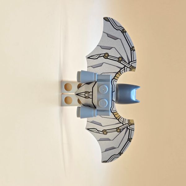 LEGO Minifigur Space Batman sh0146 – Gebraucht. Futuristischer Batman im silbernen Raumanzug mit Jetpack und Helm.