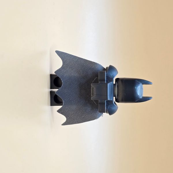 LEGO Minifigur Batman Armored sh0217 – Gebraucht. Mit Rüstung und Helm. Superheld aus Batman v Superman: Dawn of Justice.