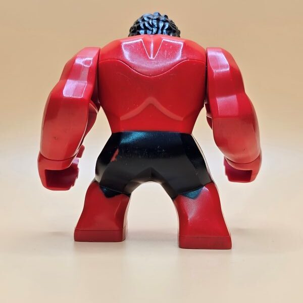 LEGO Minifigur Red Hulk sh0370 – Gebraucht. Roter Big Fig mit gelben Augen. Marvel Avengers Figur mit leichten Gebrauchsspuren.