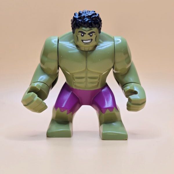 LEGO Hulk Bigfig sh0643 – Magentahose, schwarzes Haar. Kraftvoll & detailreich. Original Marvel Figur gebraucht.