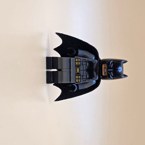 LEGO Super Heroes Minifigur – Batman sh0218 ⚫🦸‍♂️ | Gebraucht | Grauer Anzug & Goldenem Gürtel