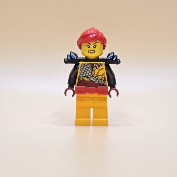 LEGO Ninjago Minifigur Skylor Njo477 – Gebraucht. Elementarmeisterin des Bernsteins mit orangem Outfit und entschlossenem Blick.