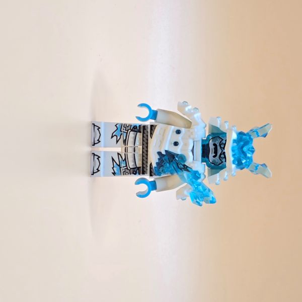LEGO Ninjago Minifigur – Zane Ice Emperor njo0522 | Gebraucht | Der Eiskalte Herrscher ❄️👑⚔️