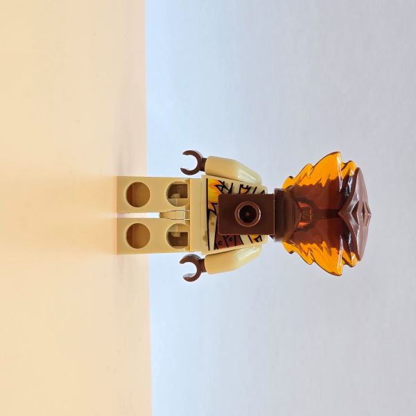 LEGO Ninjago Minifigur Pyro Slayer njo0539 – Gebraucht. Roter Schlangenkopf, goldene Panzerung. Ein gefährlicher Gegner aus der Feuer-Schlangenfraktion.