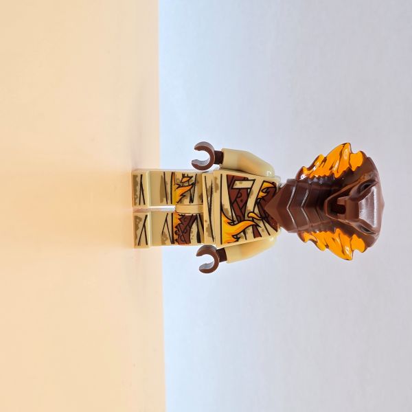 LEGO Ninjago Minifigur Pyro Slayer njo0539 – Gebraucht. Roter Schlangenkopf, goldene Panzerung. Ein gefährlicher Gegner aus der Feuer-Schlangenfraktion.