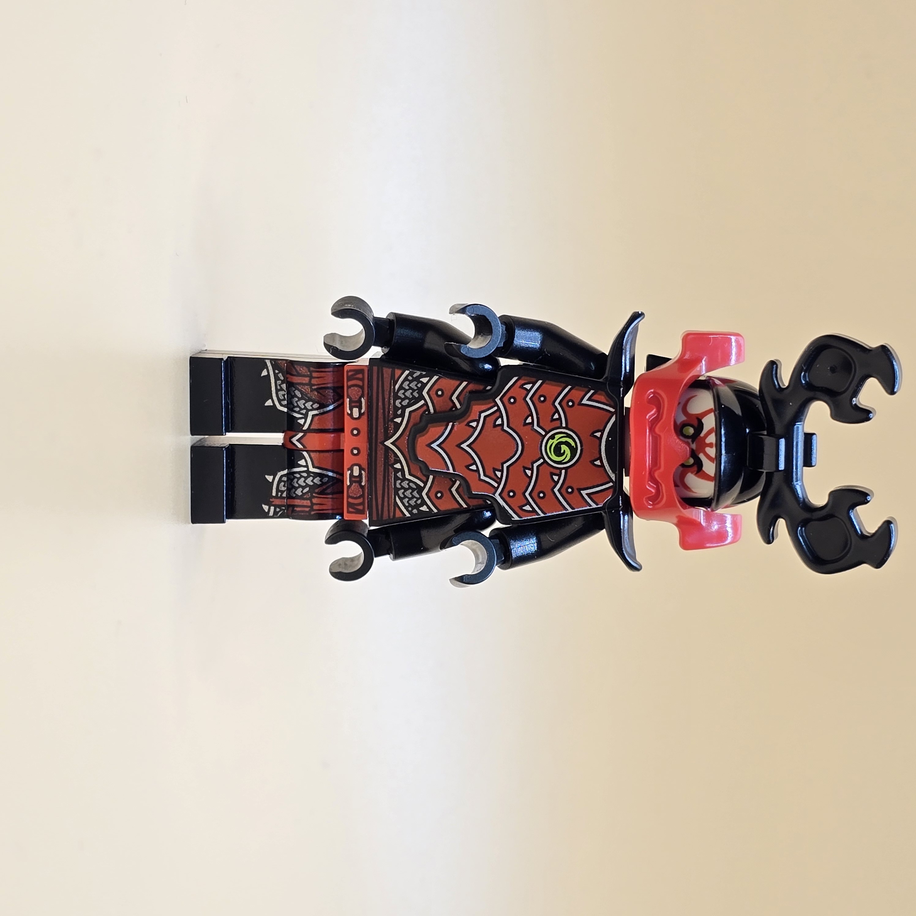 LEGO Ninjago Minifigur Kozu Legacy Njo581 – Gebraucht. Vierarmiger Steinarmee-General in roter Rüstung. Perfekt für Sammler & Fans klassischer Gegner!