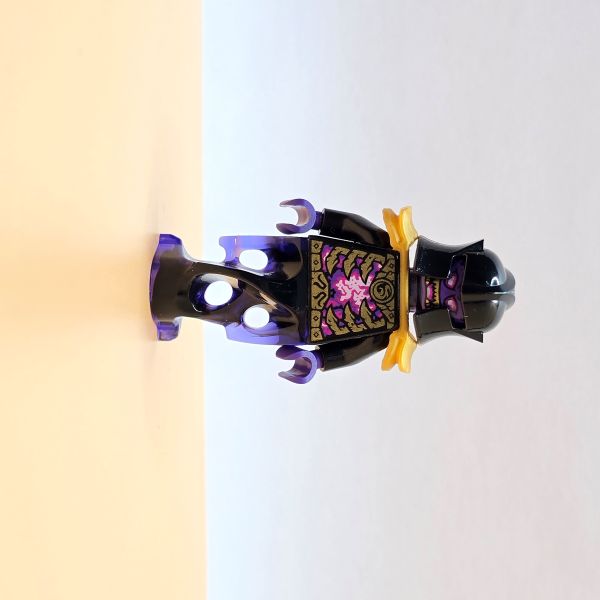 LEGO Ninjago Overlord Minifigur njo0676 – Gebraucht. Dunkler Schurke mit goldener Rüstung aus der Legacy-Serie. Für Fans & Sammler! LEGO Ninjago Overlord Minifigur njo0676 – Gebraucht. Dunkler Schurke mit goldener Rüstung aus der Legacy-Serie. Für Fans & Sammler!