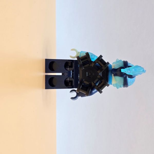 LEGO Ninjago Minifigur Nya NRG njo0705 – Gebraucht. Transparent-blauer Look aus der Seabound-Staffel. Für Fans & Sammler der Wasser-Ninja.